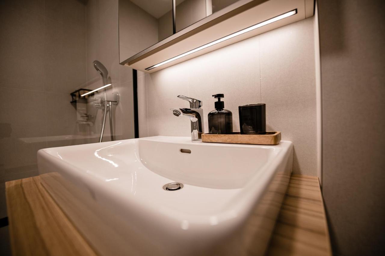 Sodoben Apartma V Centru Ljubljane Lubiana Esterno foto