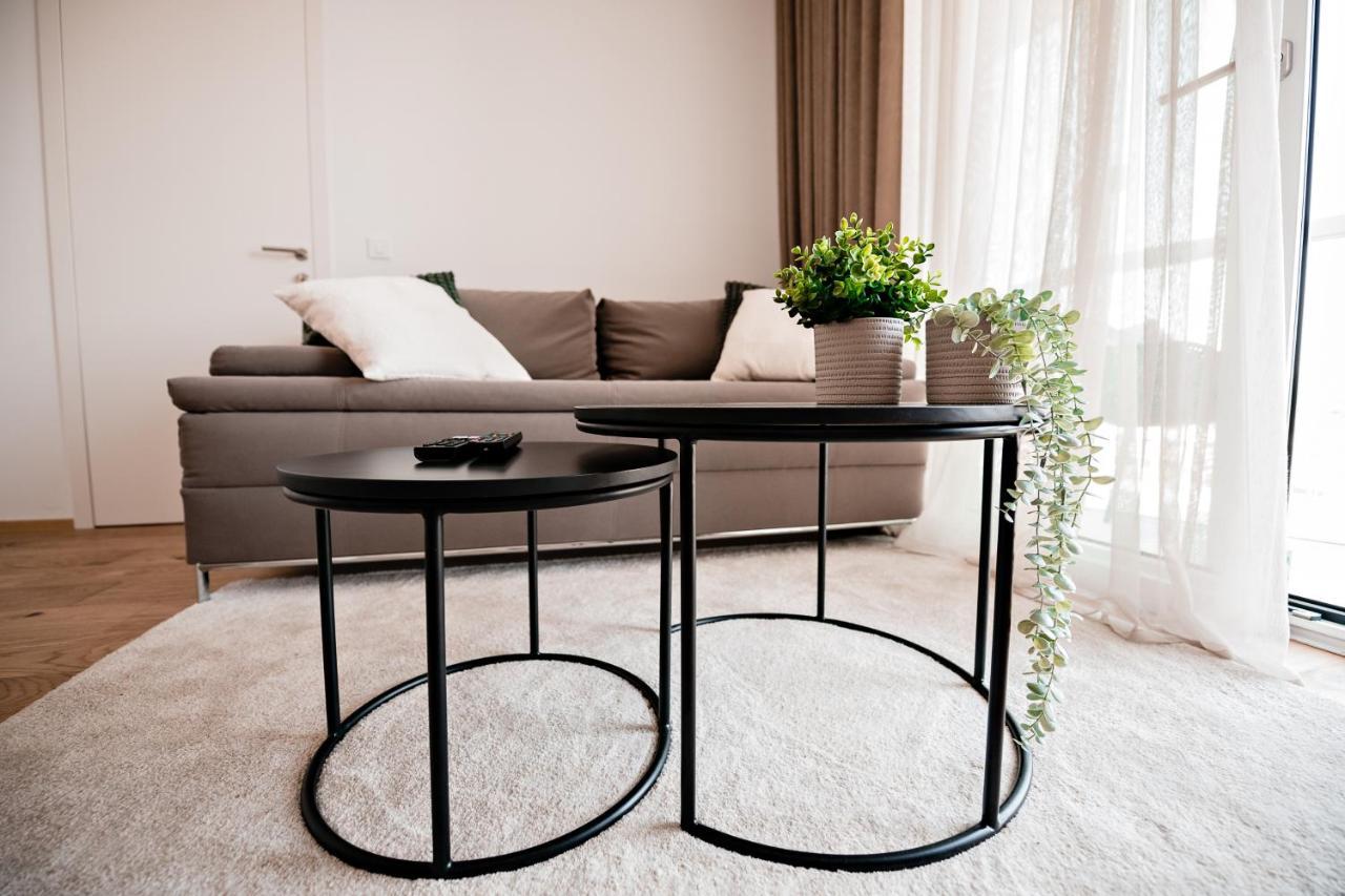 Sodoben Apartma V Centru Ljubljane Lubiana Esterno foto
