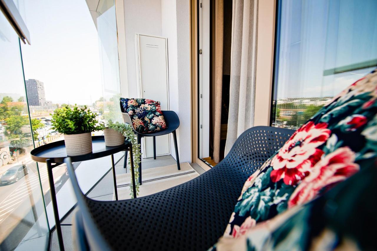 Sodoben Apartma V Centru Ljubljane Lubiana Esterno foto